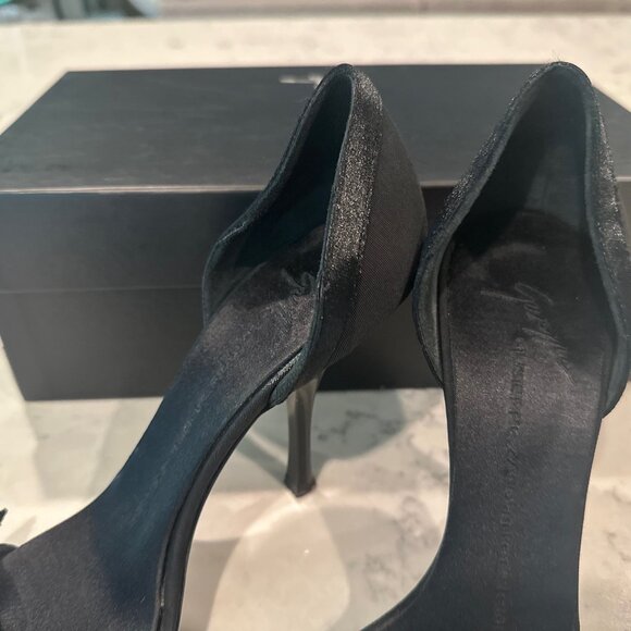 Giuseppe Zanotti Design black bow heels, sz. 7B - Picture 4 of 11
